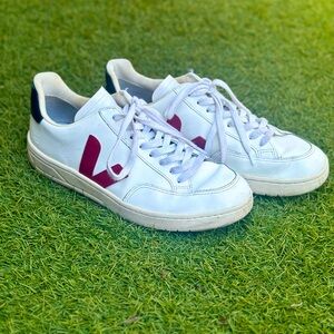 Pre loved Veja V12, US size 10, Euro size 43